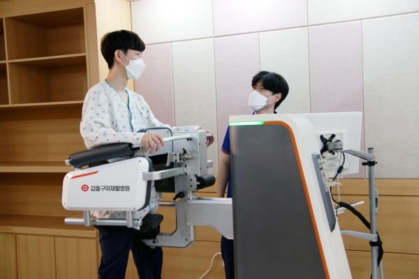 ▲도박 사이트은 본격적인 도박 사이트 전문 병원으로의 재탄생을 위해 증축 및 리모델링 공사를 진행중이다.(사진=도박 사이트)