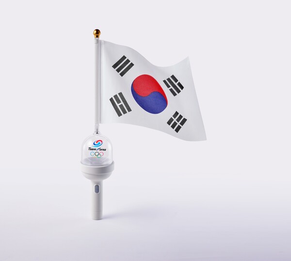 ▲하이브가 2024 파리올림픽에 출전하는 대한민국 국가대표 선수단을 응원하기 위해 특별 제작한 ‘팀코리아 도박 사이트 추천’을 대한체육회를 통해 제공한다./사진=하이브