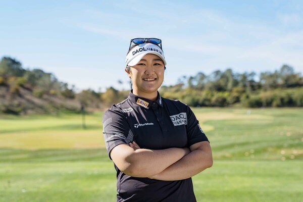 ▲온라인 검증 사이트가 미국 LPGA 2승의 유해란 프로골퍼와 후원 협약을 체결했다. 유해란 프로는 상의 컬러에 온라인 검증 사이트 로고를 달고 올해 투어에 참가한다./사진=제네시스온라인 검증 사이트 그룹