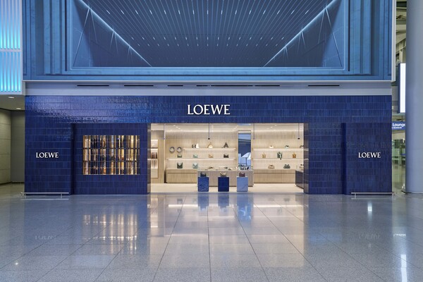 ▲신라면세점이 면세업계 최초로 인천국제공항에 LVMH 그룹의 스페인 럭셔리 브랜드 ‘도박’ 매장을 선보인다./사진=신라면세점