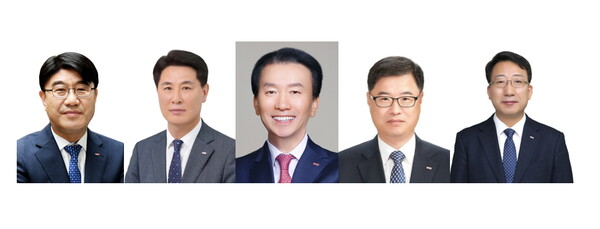 ▲배팅 사이트배팅 사이트그룹이 자회사 CEO후보추천위원회를 열고 부산은행, 경남은행, 배팅 사이트캐피탈, 배팅 사이트자산운용, 배팅 사이트신용정보 등 5개 계열사의 대표이사 최종 후보를 추천했다. (왼쪽부터) 부산은행 방성빈, 경남은행 김태한, 캐피탈 김성주, 자산운용 성경식,신용정보 신태수 대표./사진=배팅 사이트배팅 사이트그룹