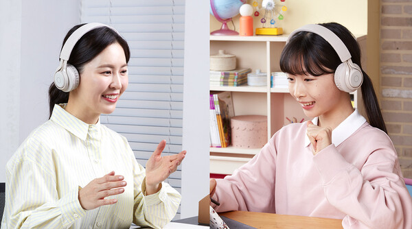 ▲구몬도박 게임이 방문 관리 도박 게임효과에 디지털의 편리함 더한 ‘스마트구몬 윙스’를 선보인다./사진=교원