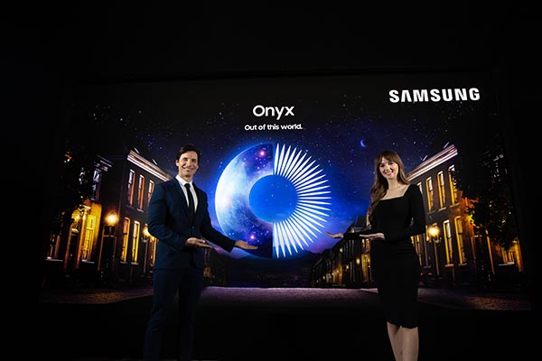 ▲삼성전자 모델이 미국 라스베이거스에서 열리는 세계 최대 영화 산업 박람회 '시네마콘 2025'에서 시네마 LED 스크린 '오닉스' 신제품을 소개하고 있다./사진=삼성전자