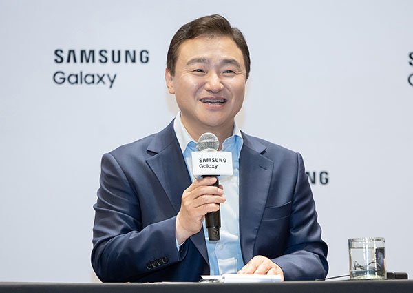 ▲노태문 삼성전자 DX부문장 직무대행(사장)이 9일(현지시각) 미국 뉴욕에서 '삼성 갤럭시 언팩 2025' 행사 직후 국내 기자간담회를 진행하고 있다./사진=삼성전자