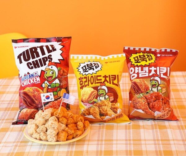 ▲오리온 ‘꼬북칩 양념치킨맛’(국내·해외), ‘꼬북칩 후라이드치킨맛’(국내) 제품./사진=오리온
