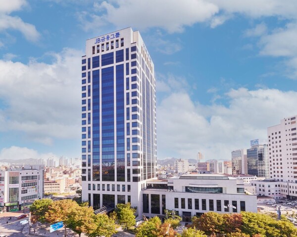 ▲JB금융지주 본점.