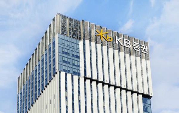 ▲KB비디오 슬롯 머신은 지난 8월 27일 기획재정부로부터 일반환전 업무 인가를 획득하고 개인 고객을 대상으로 일반환전 서비스를 본격적으로 제공한다.(사진=KB비디오 슬롯 머신)