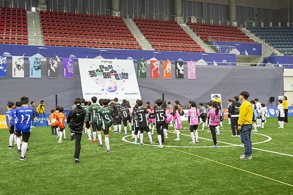 ▲카지노 커뮤니티프리즘온 패밀리 풋살 페스티벌 이미지..(사진=키움증권)