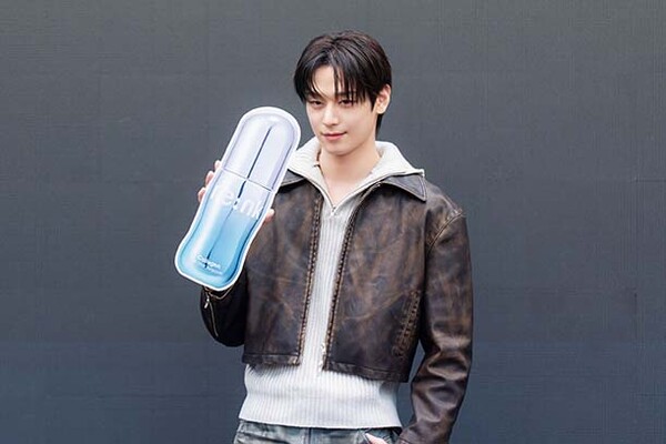 ▲카지노 사이트가 W컨셉 기획전 성료를 기념해 브랜드 모델 ‘더보이즈 주연’ 팬사인회를 진행했다.(사진=코웨이)