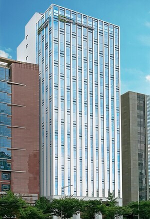 [K-바이오 리포트] 동국제약, 1조 클럽 넘어 '토털 헬스케어' 새 판 짠다 - 뉴스 썸네일 이미지